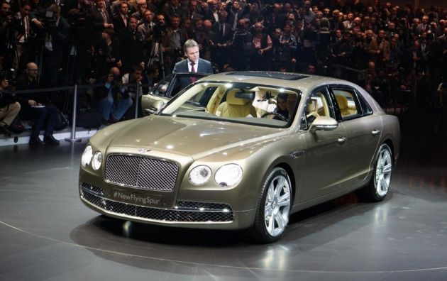 В Женеве представили самый мощный четырехдверный Bentley