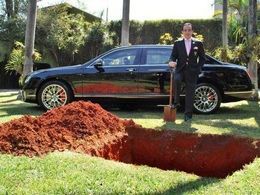 Бразильский «граф» решил похоронить свой Bentley за 450 тысяч долларов