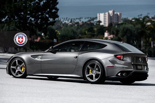 Суперкар Ferrari FF обули в «космические» колеса