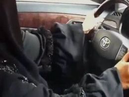 Саудовские женщины просят короля разрешить им сесть за руль