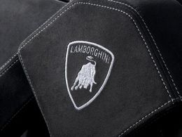 Lamborghini «прижучит» Ferrari новым суперкаром