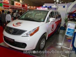 Tata Nano превратили в полицейский автомобиль