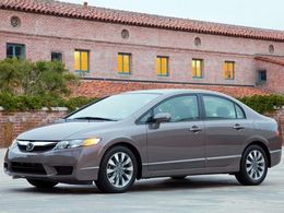 Honda Civic 2011 года заработала лишь три звезды по рейтингу NHTSA