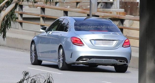 Новый Mercedes-Benz C-класс сфотографировали без камуфляжа