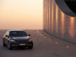 Новый седан BMW 7-серии окажется легче нынешней «пятерки»