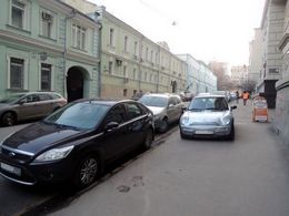 В Москве ввели новые правила выдачи абонементов на парковку в центре