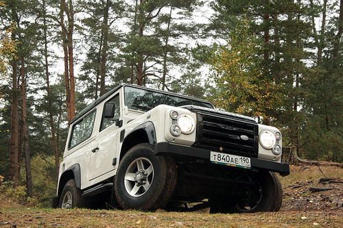 Land Rover Defender: лед и пламя