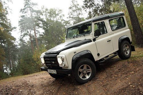 Land Rover Defender: лед и пламя