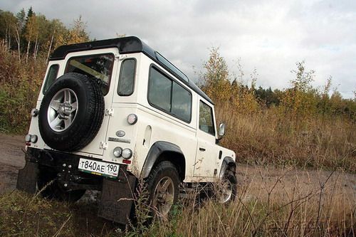 Land Rover Defender: лед и пламя