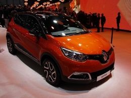 Renault показала в Женеве первый «живой» Captur