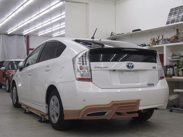 Wald приготовила «злой» тюнинг для Toyota Prius