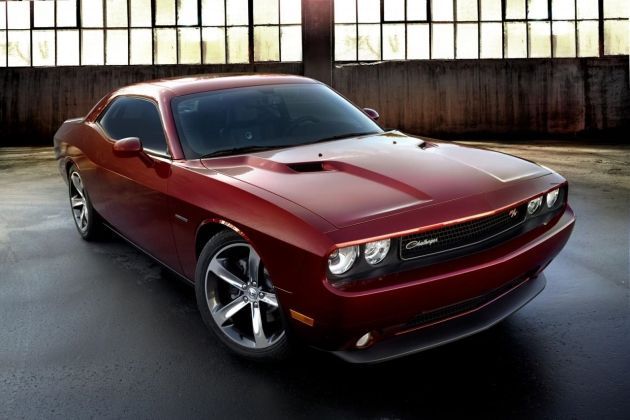 Dodge подготовил юбилейные Charger и Challenger