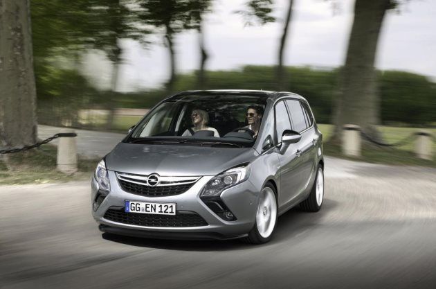 Opel представил самый мощный серийный минивэн