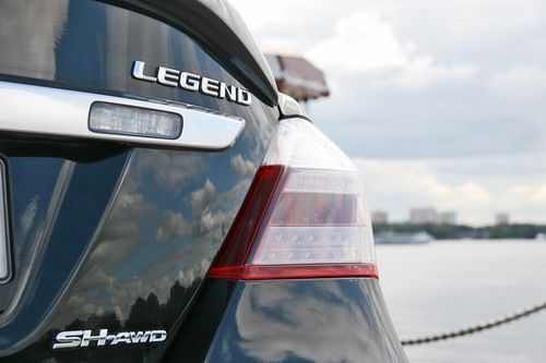 Тест-драйв Honda Legend: демонстрация силы